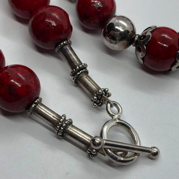 Stunning Sterling Silver & Stabilized Red Dyed Coral Bead Necklace - Picture 6 of 9
